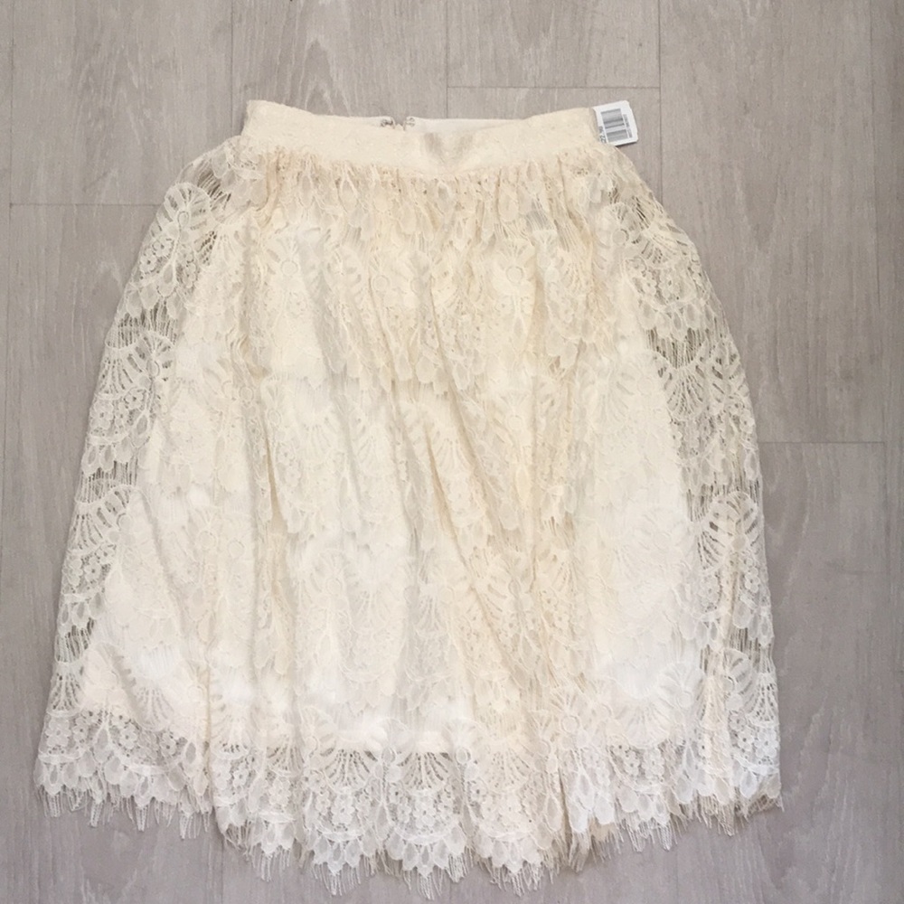 Forever 21 lace skirt